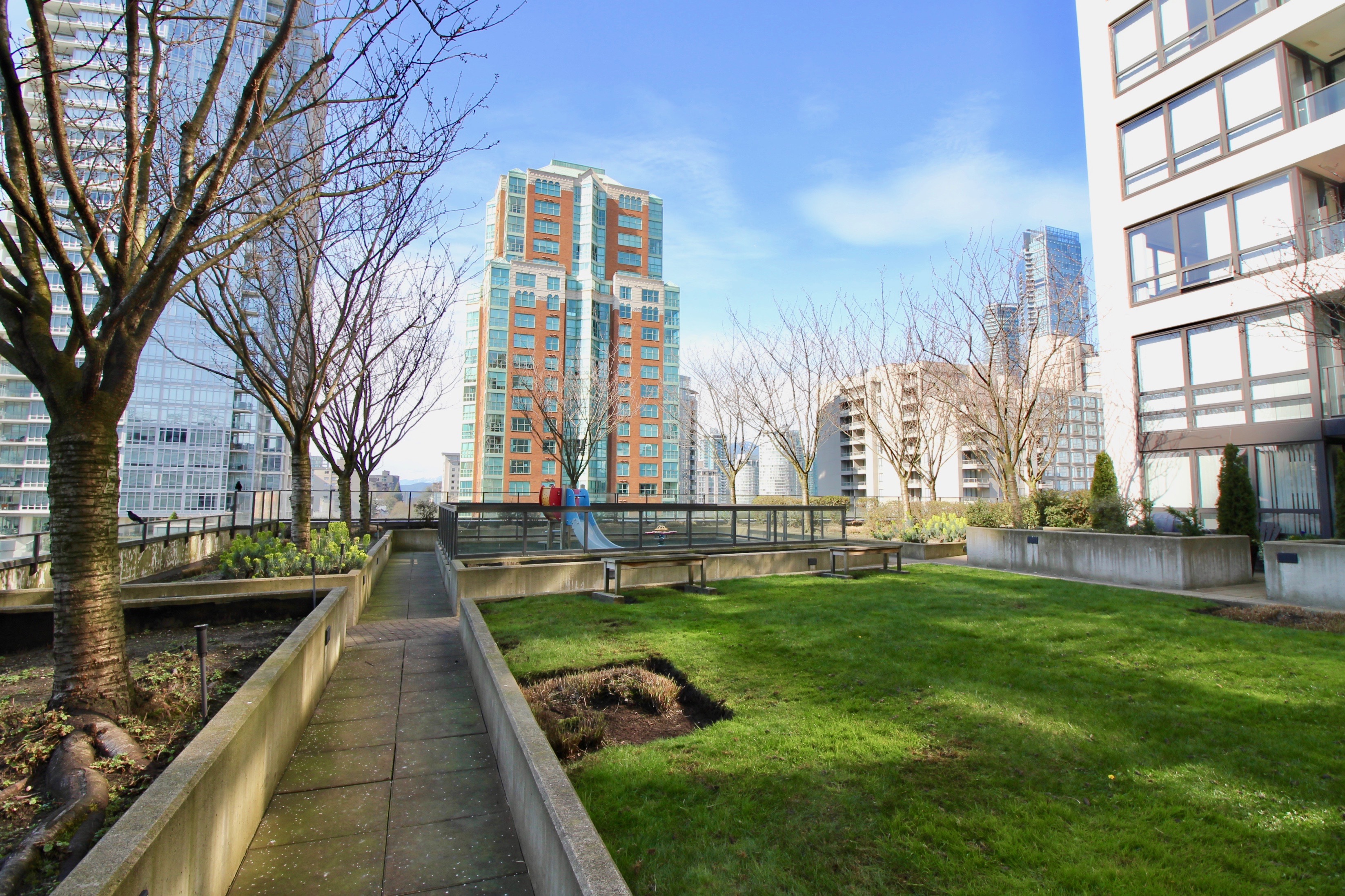 1916-938 Smithe Street, Vancouver 18