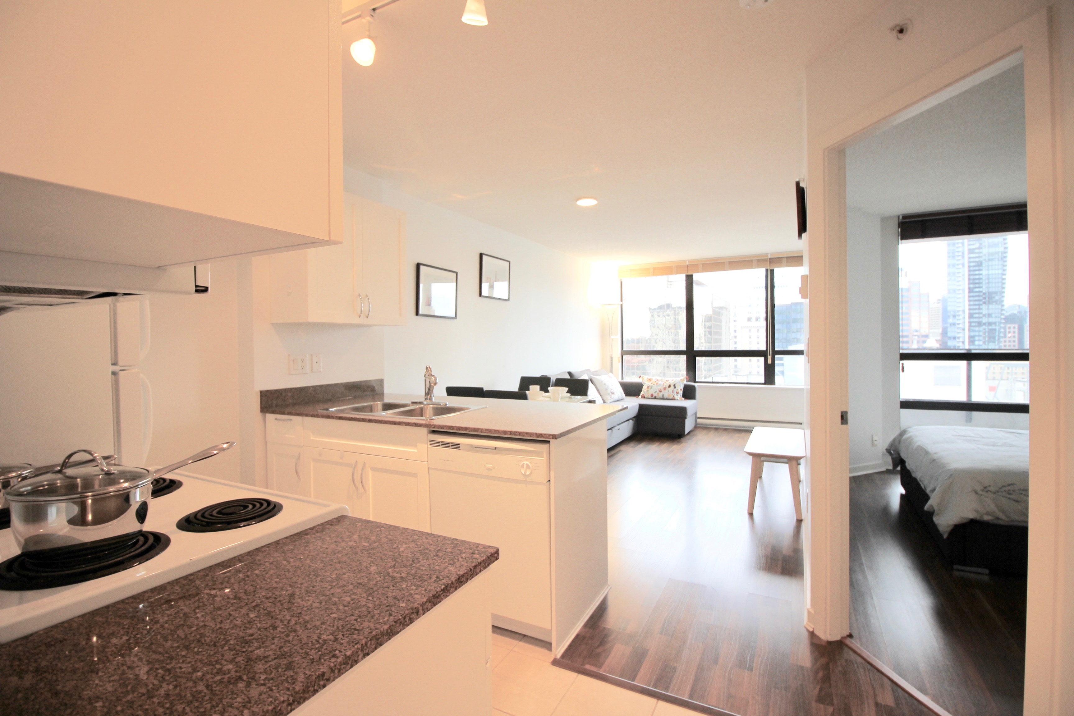 1916-938 Smithe Street, Vancouver 6