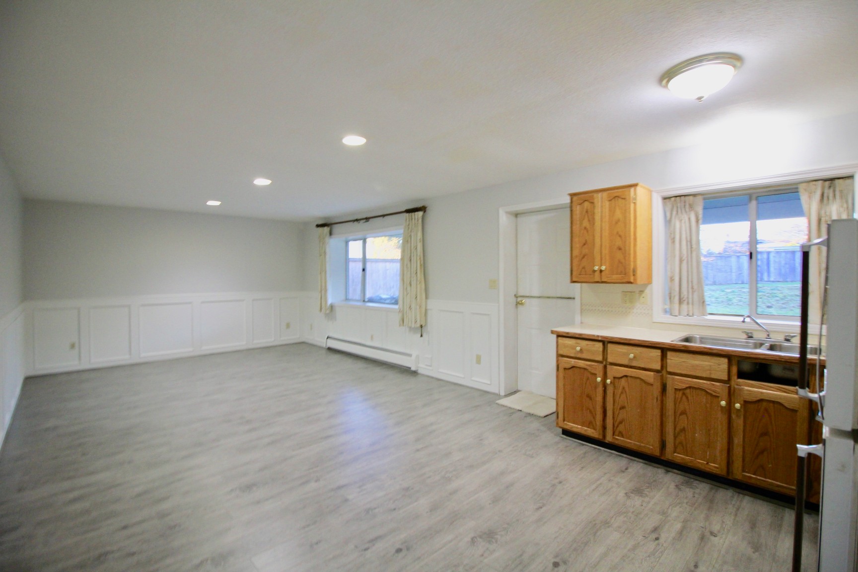 7257 PANDORA STREET, BURNABY 14
