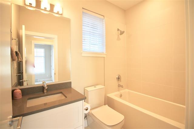 2 5118 SAVILE ROW, Burnaby 11