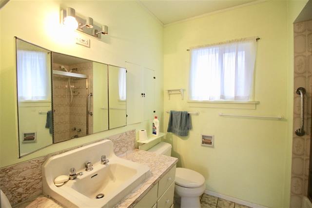 204 N Ellesmere Avenue, Burnaby North, Capitol Hill BN 11