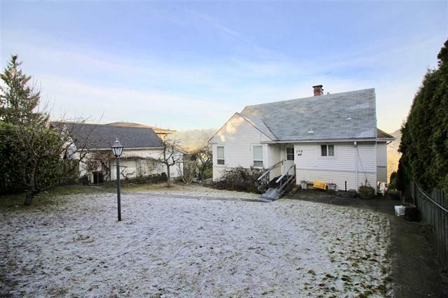 204 N Ellesmere Avenue, Burnaby North, Capitol Hill BN 4