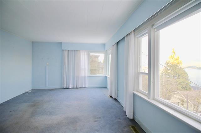 204 N Ellesmere Avenue, Burnaby North, Capitol Hill BN 6