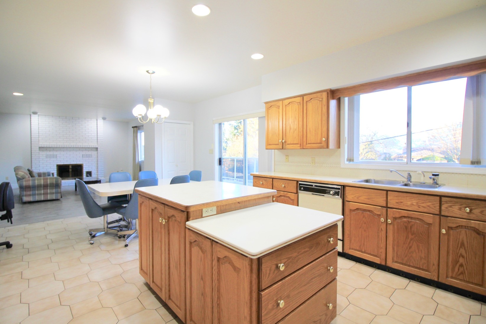 7257 PANDORA STREET, BURNABY 8