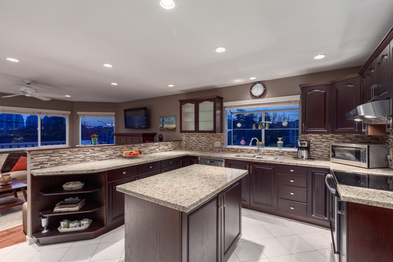 4462 WILLIAM STREET, BURNABY 14