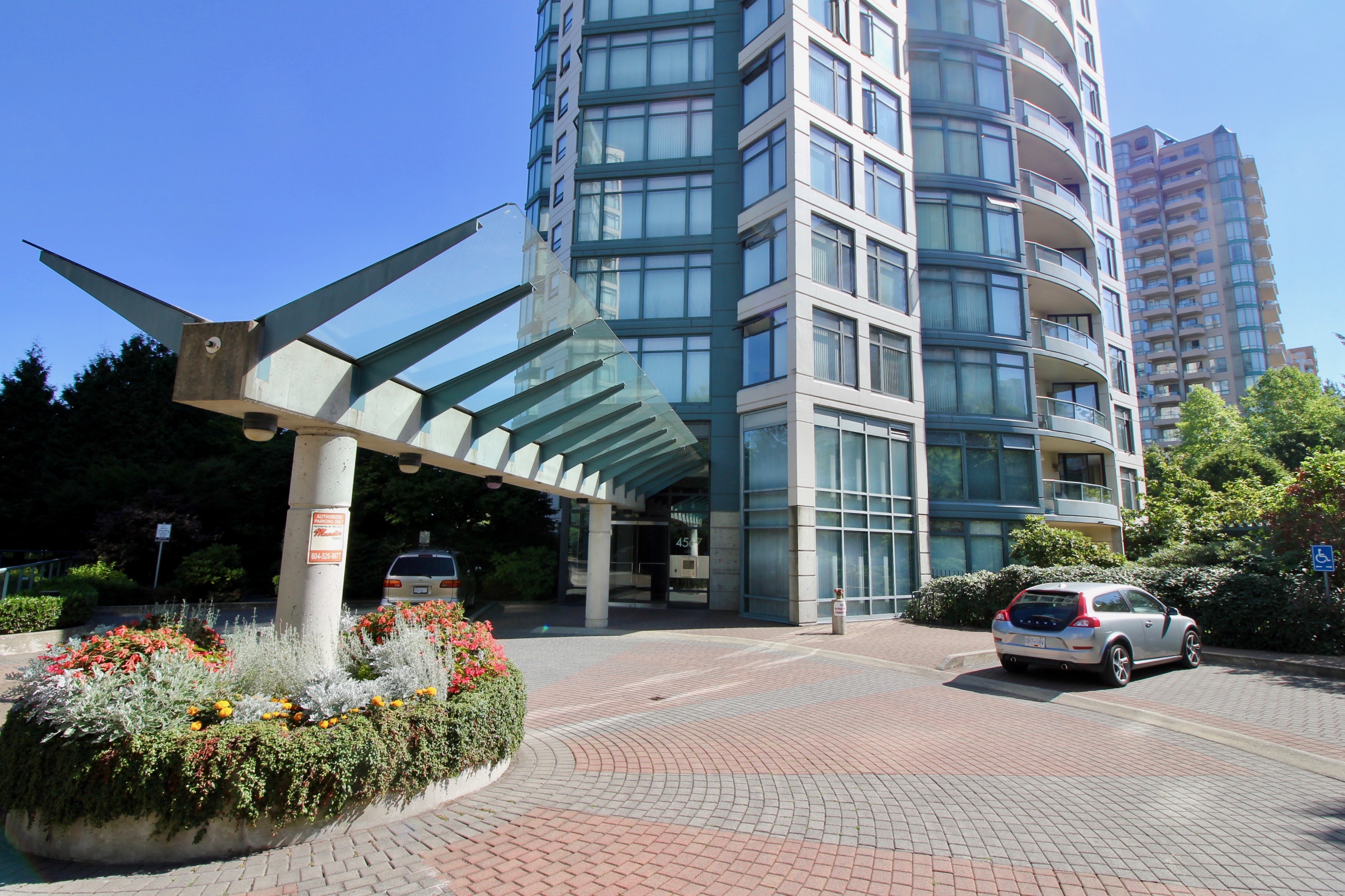1002 4567 HAZEL STREET, BURNABY 19