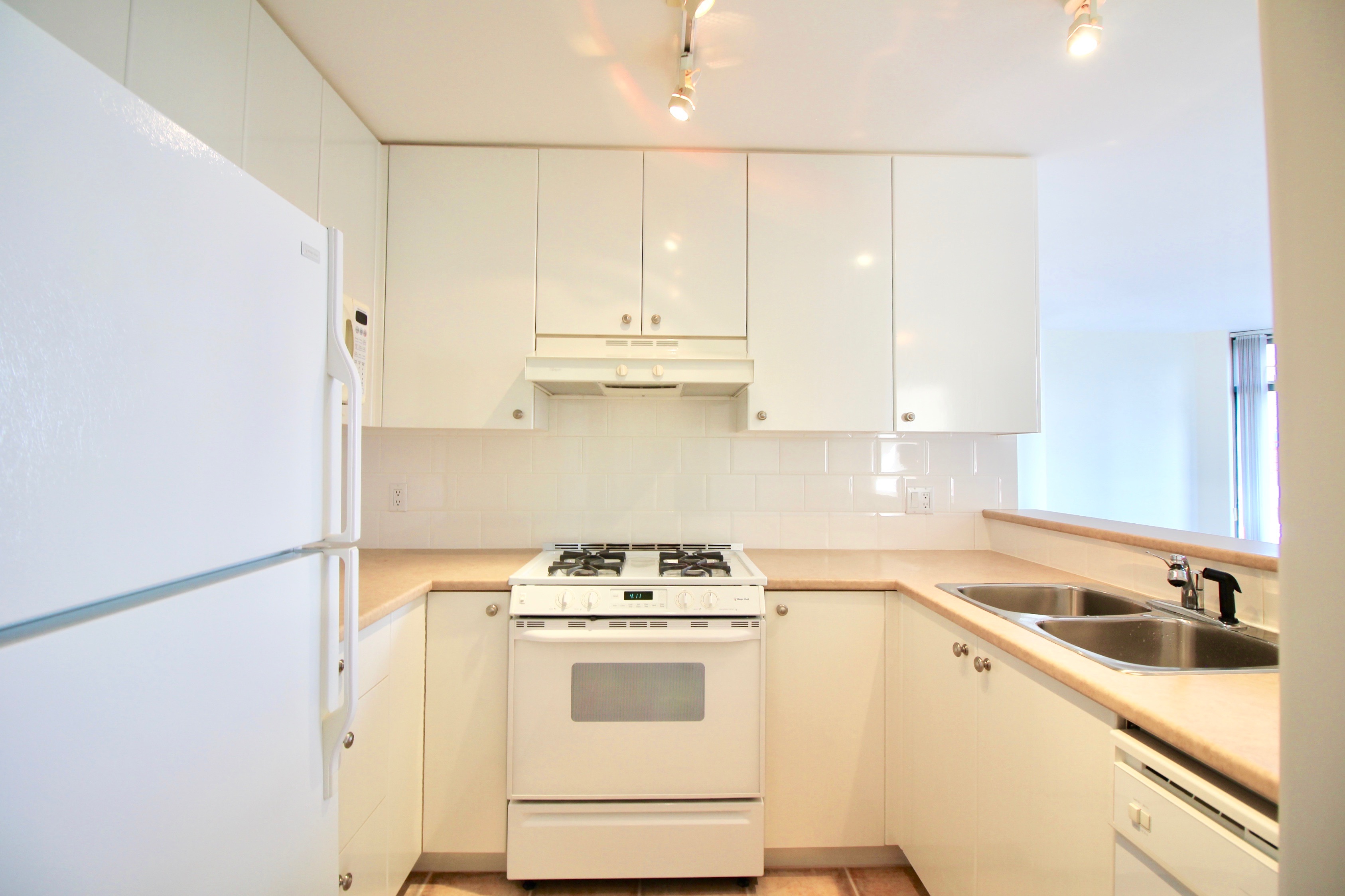 1002 4567 HAZEL STREET, BURNABY 6