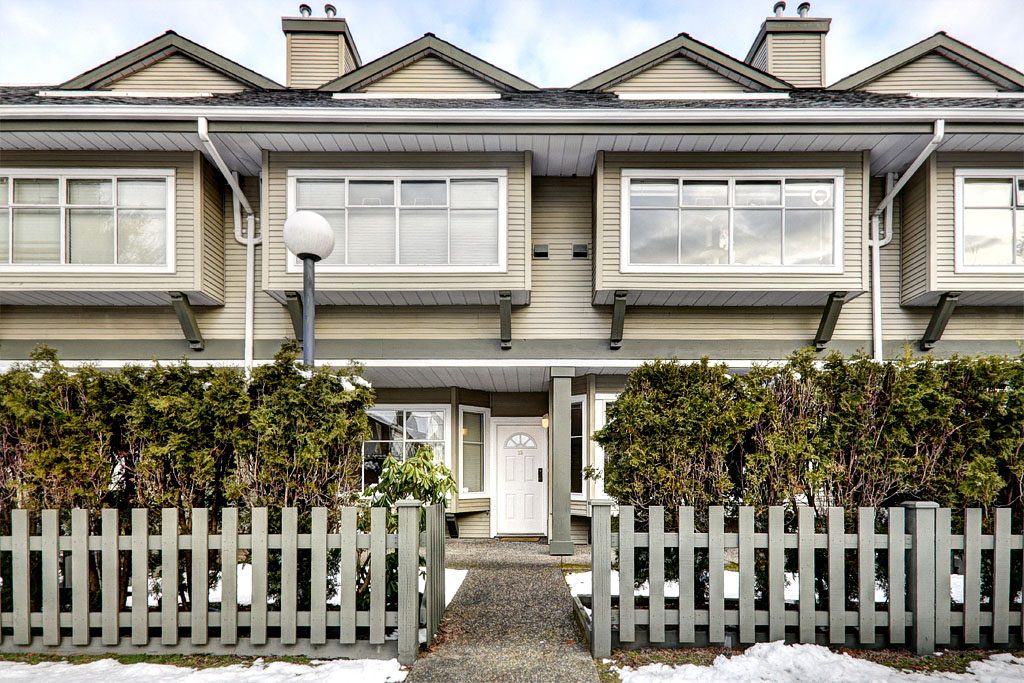 Saturna | 5988 Hastings Street