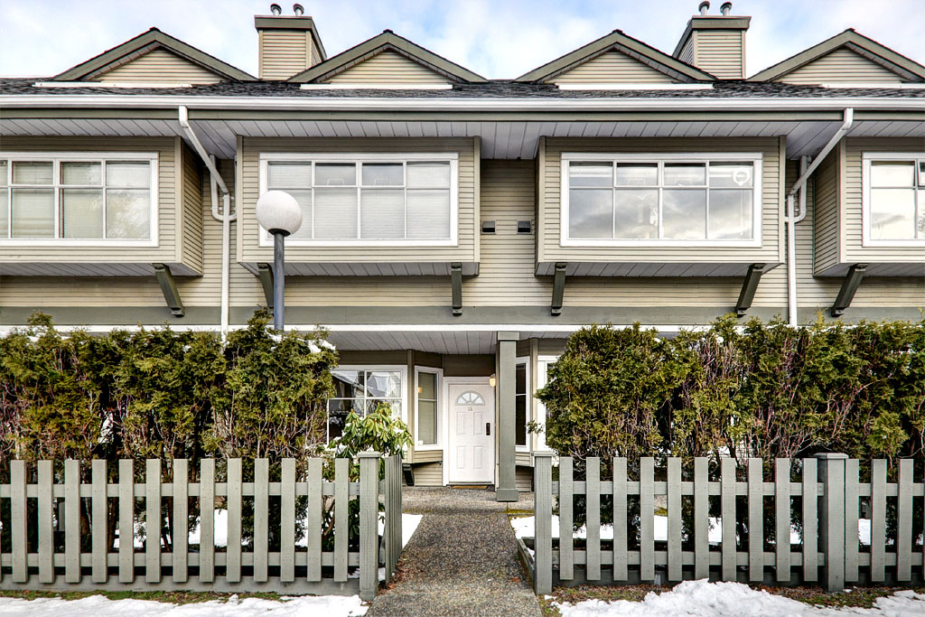 Saturna | 5988 Hastings Street