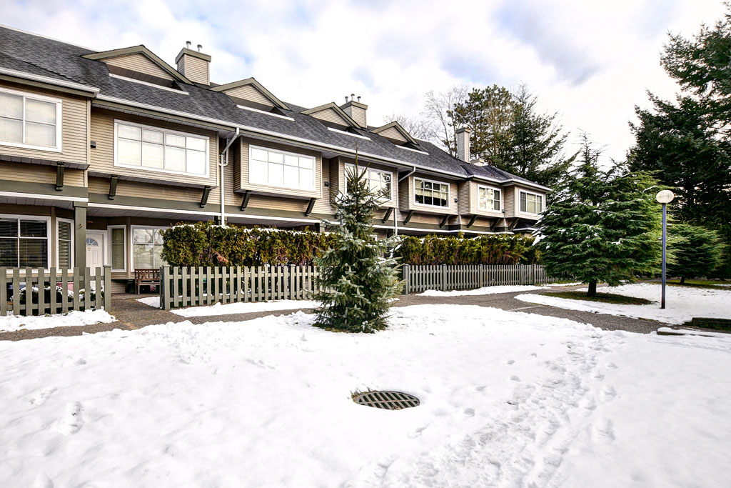 Saturna | 5988 Hastings Street 2