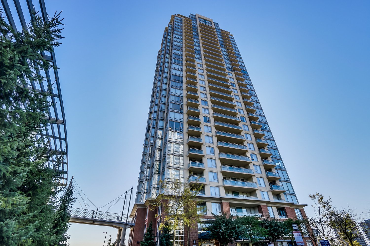 Silhouette | 9888 Cameron Street 2