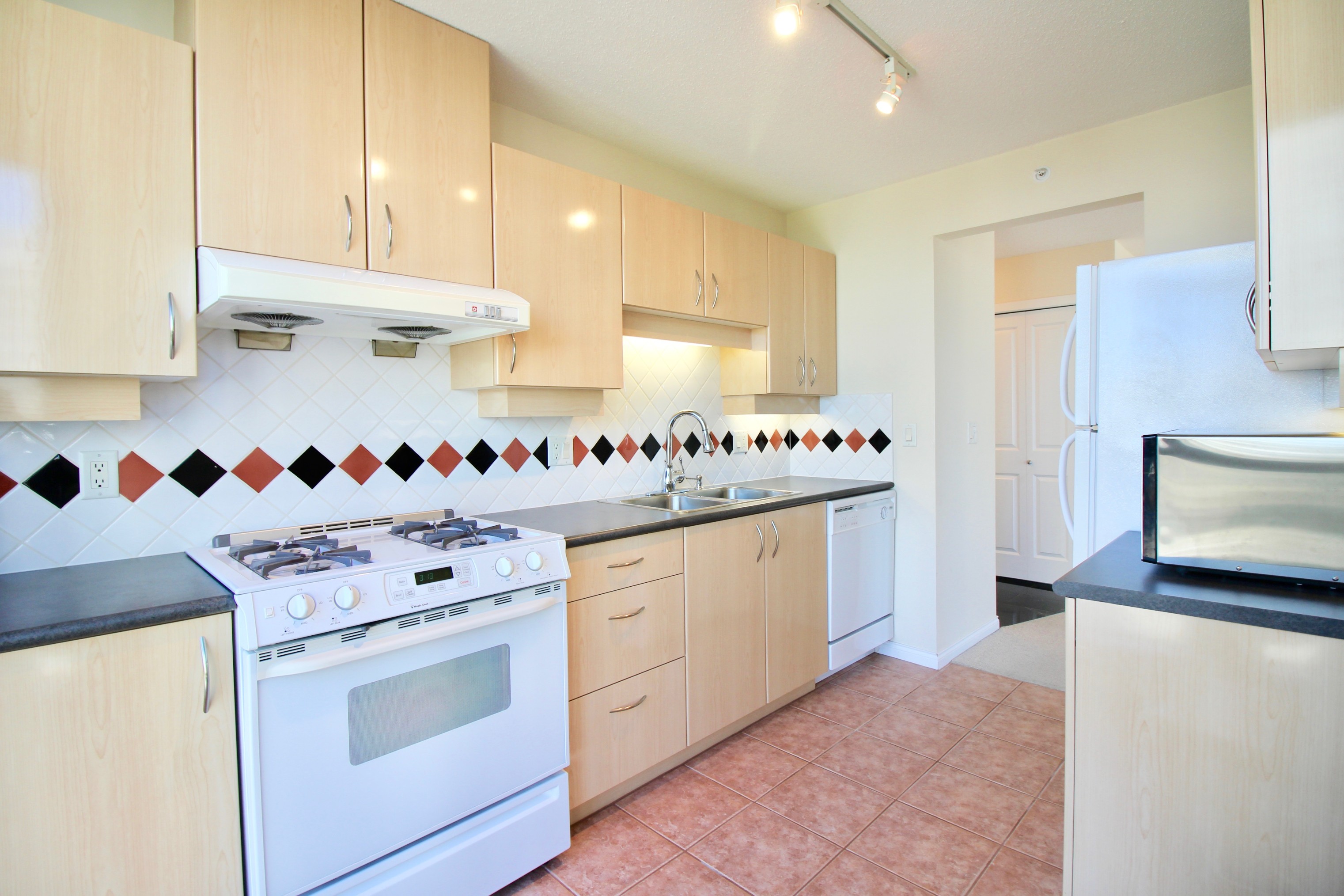 502 4788 HAZEL STREET, BURNABY 5