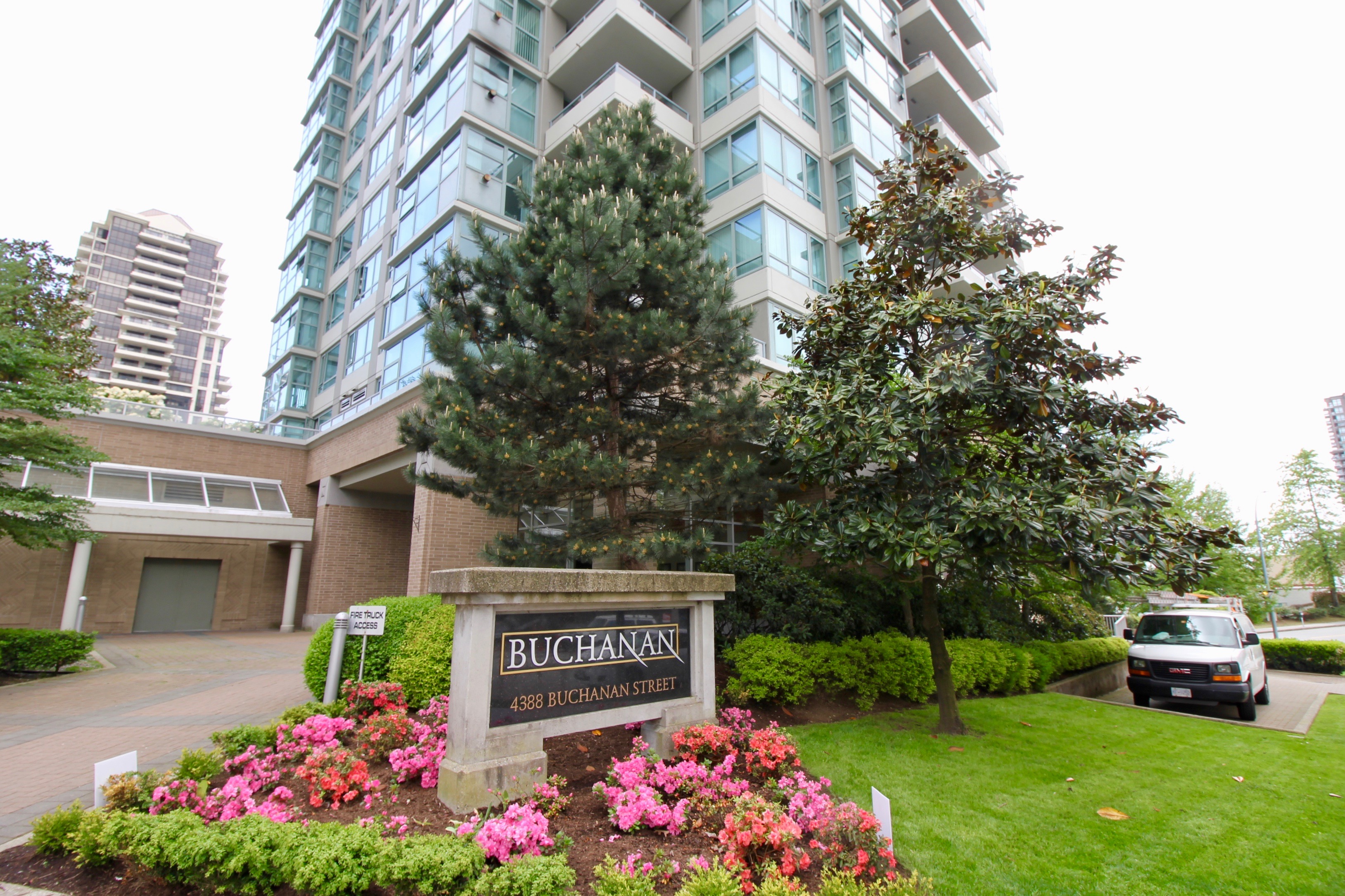 1804-4388 Buchanan Street Burnaby 20