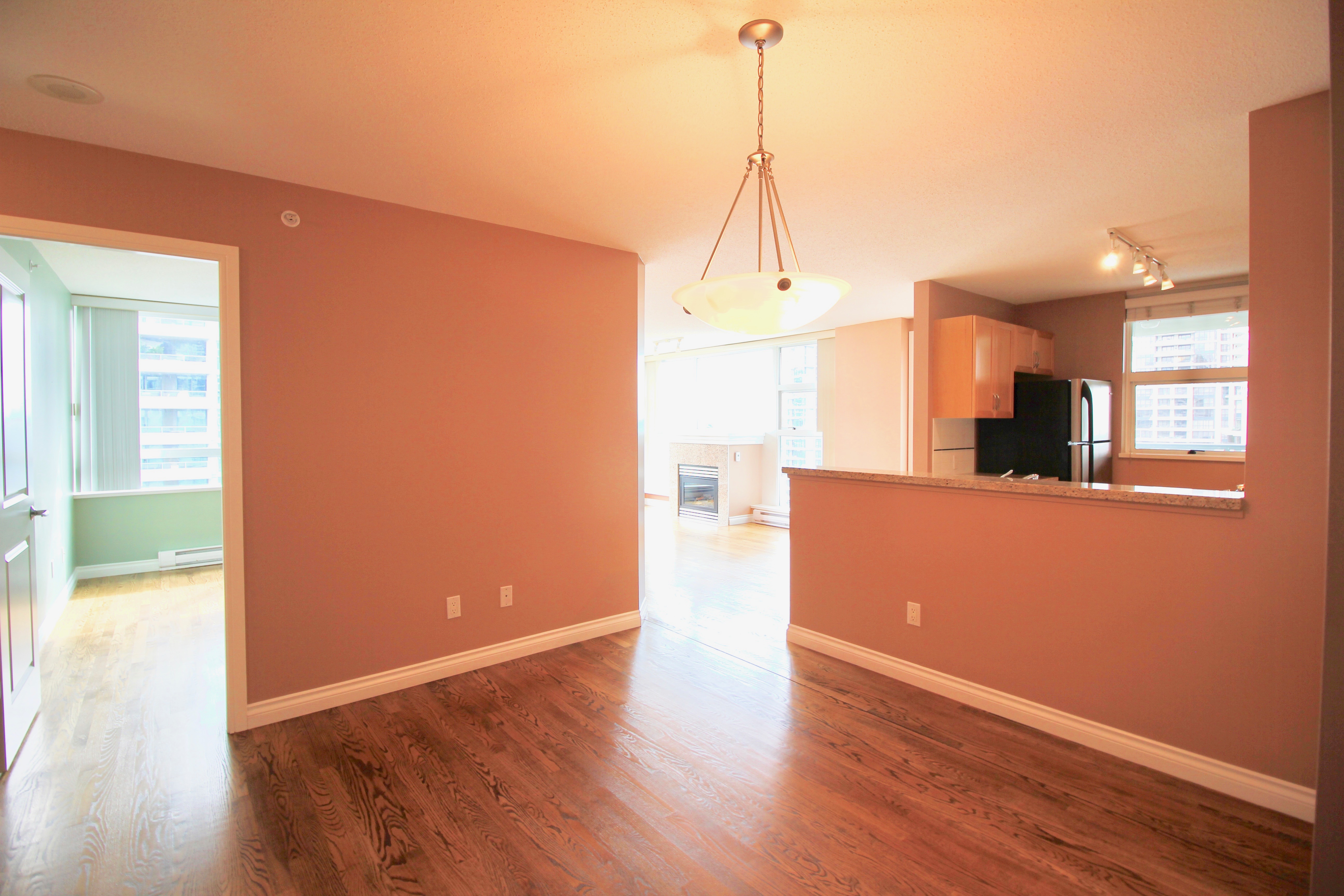 1804-4388 Buchanan Street Burnaby 6