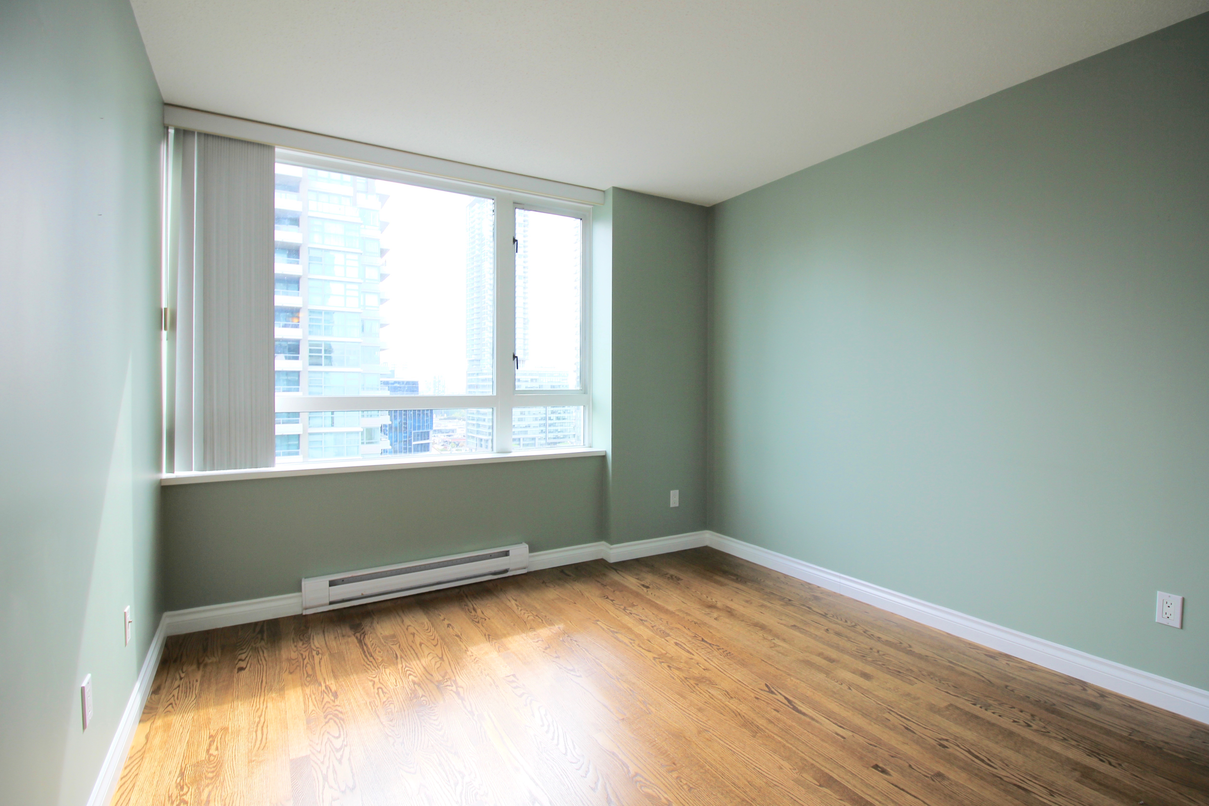 1804-4388 Buchanan Street Burnaby 9