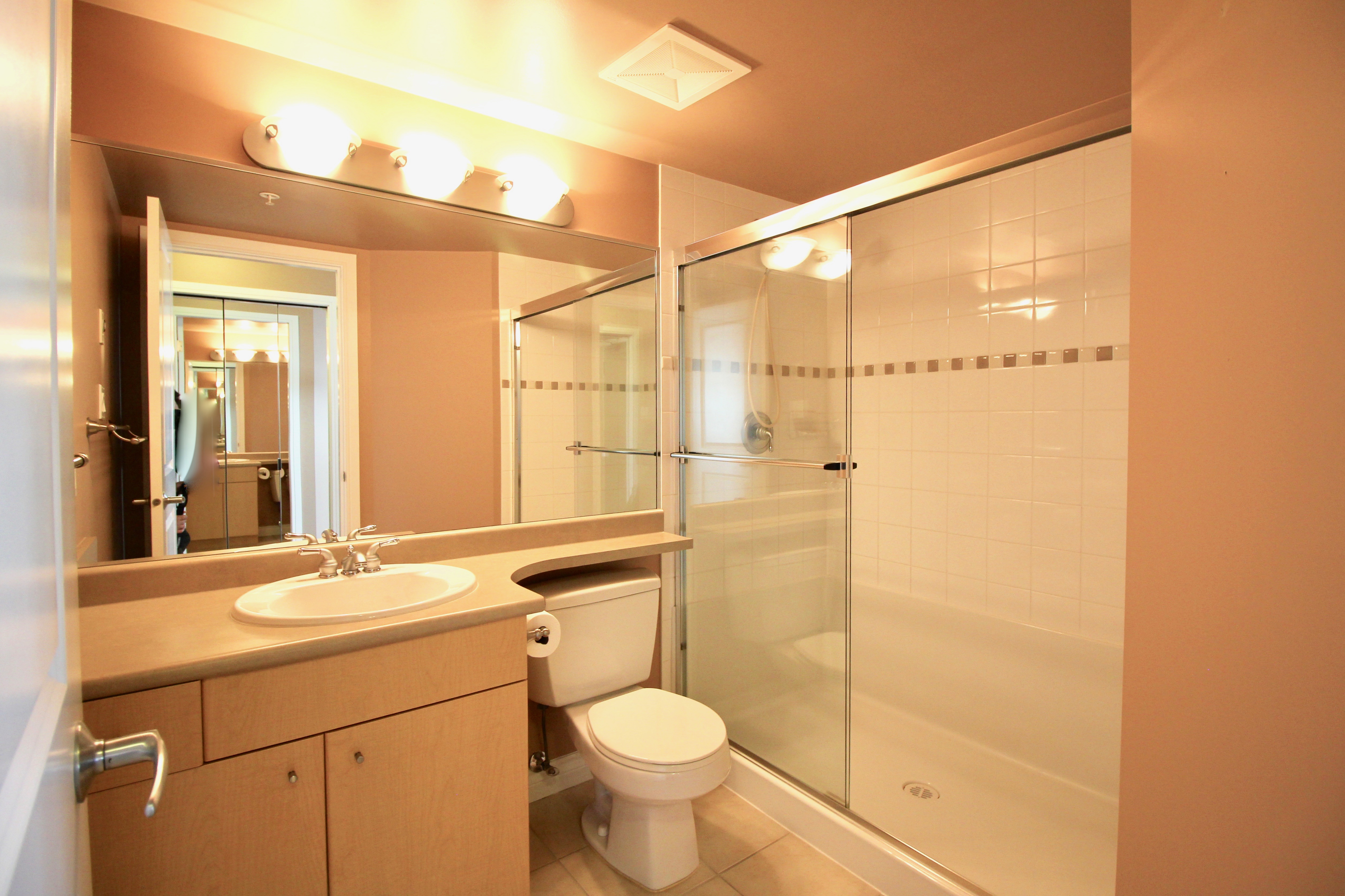 1804-4388 Buchanan Street Burnaby 10