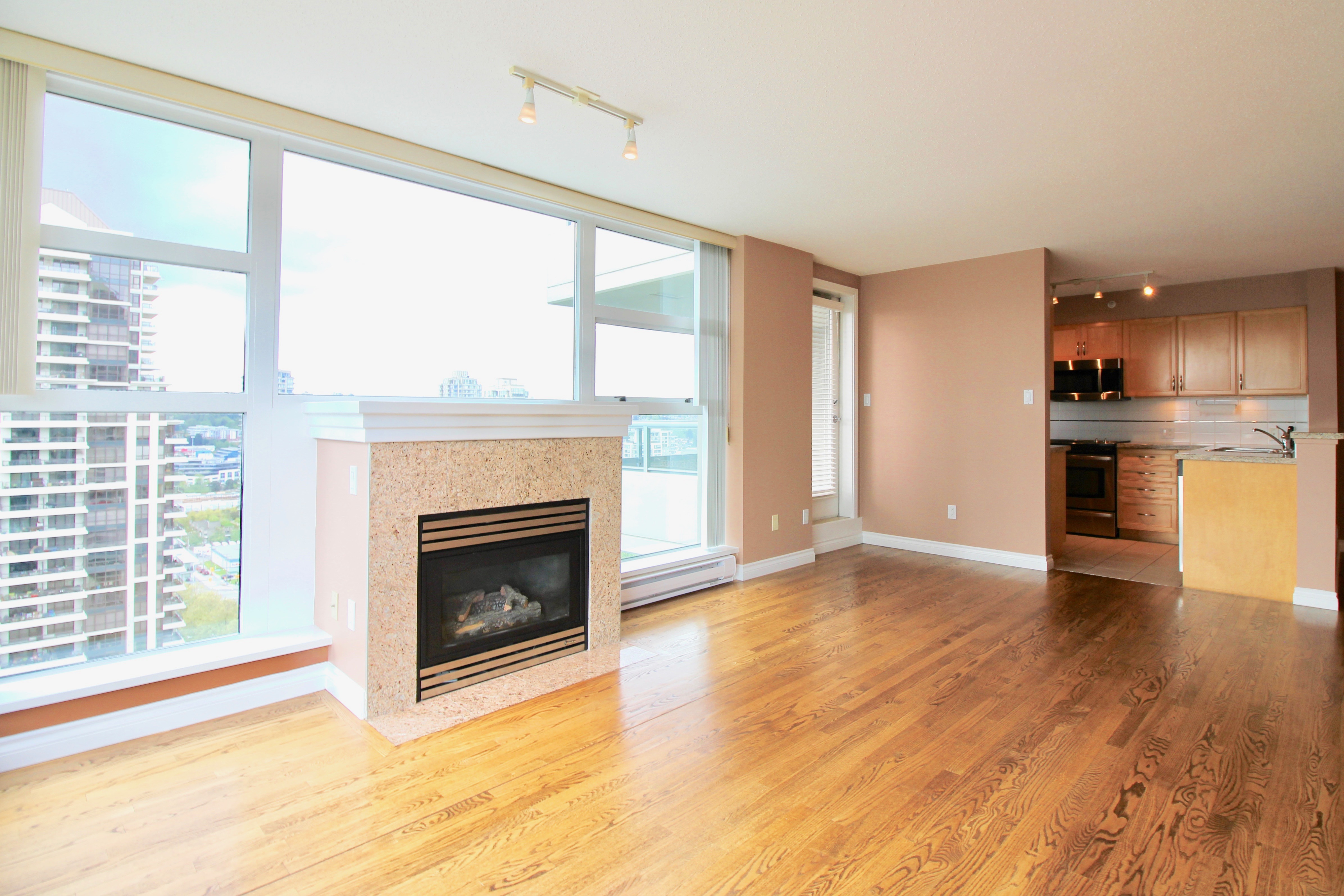1804-4388 Buchanan Street Burnaby 2