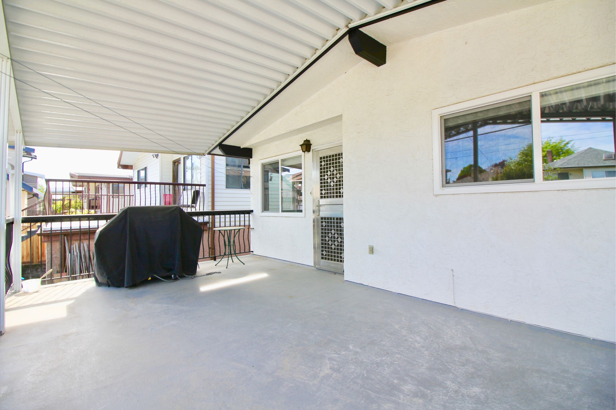 2731 E 8TH AVENUE, VANCOUVER 14