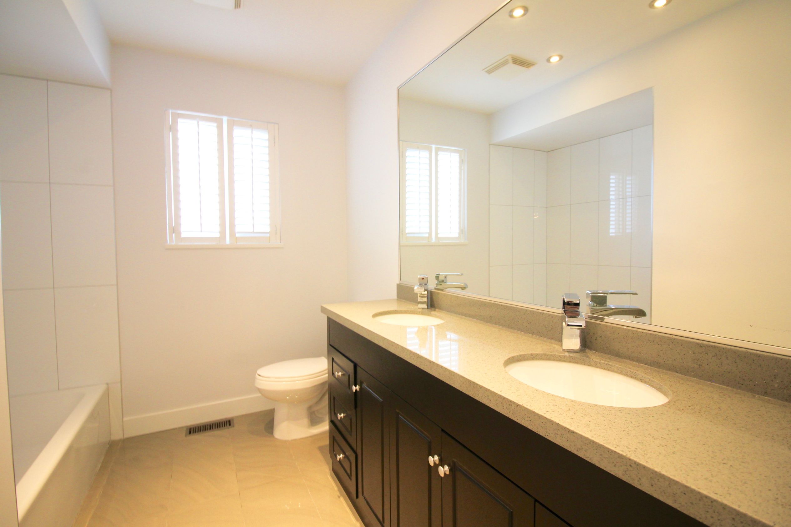 2731 E 8TH AVENUE, VANCOUVER 16