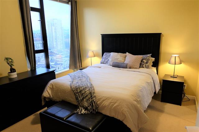 1601 15 E Royal Avenue 10