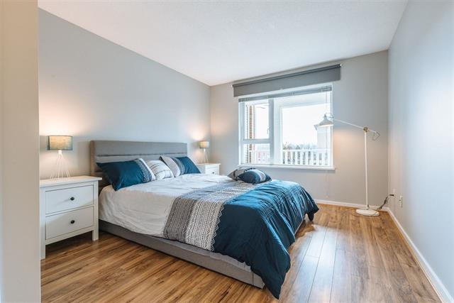 214 4783 Dawson Street 12