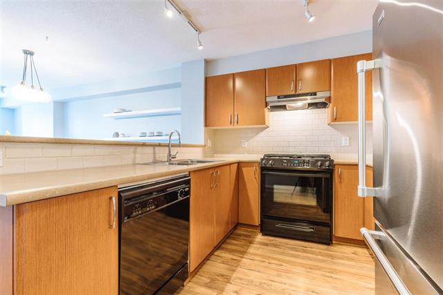 214 4783 Dawson Street 10