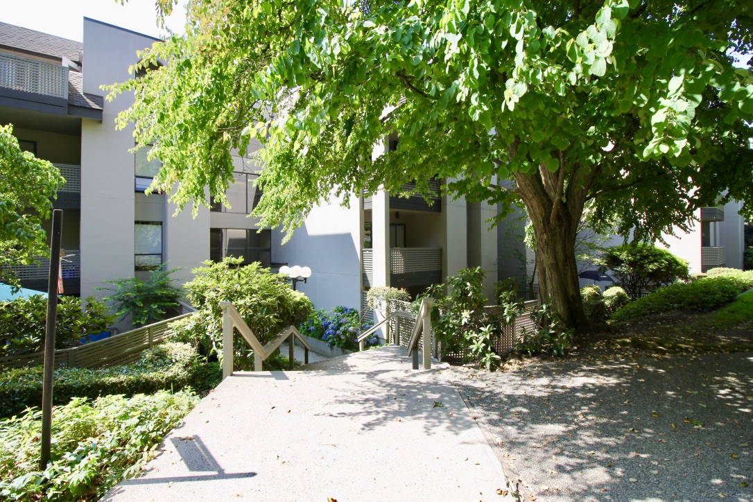 208 1955 Woodway Place, Burnaby 15