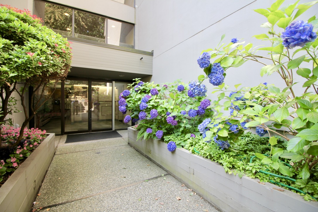 208 1955 Woodway Place, Burnaby 16