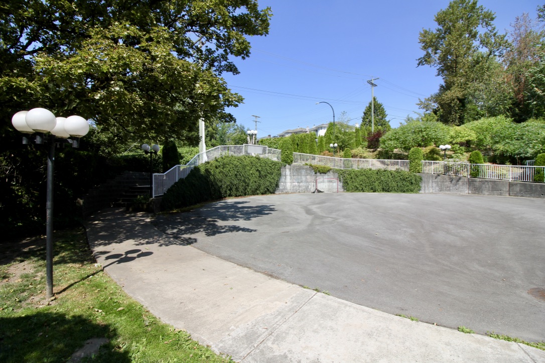 208 1955 Woodway Place, Burnaby 17