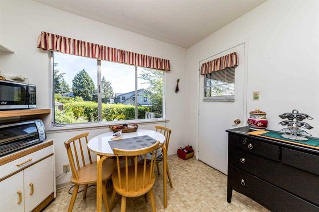 7850 MCKAY AVENUE, BURNABY SOUTH 9