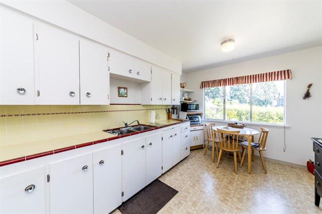 7850 MCKAY AVENUE, BURNABY SOUTH 10