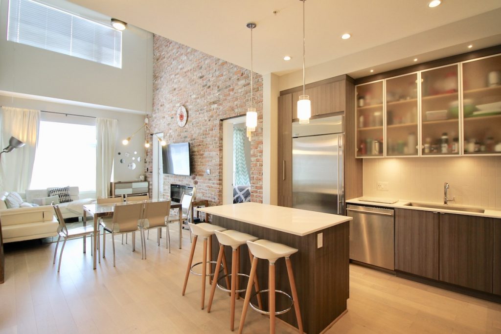 413 262 Salter St, New Westminister