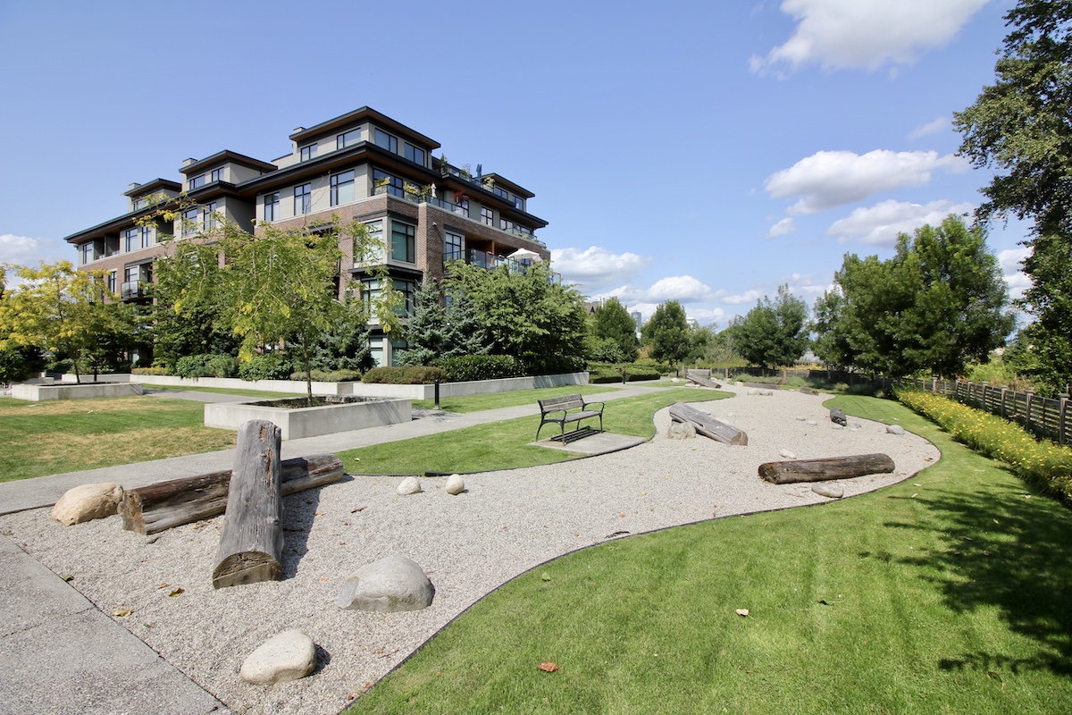 413 262 Salter St, New Westminster 26