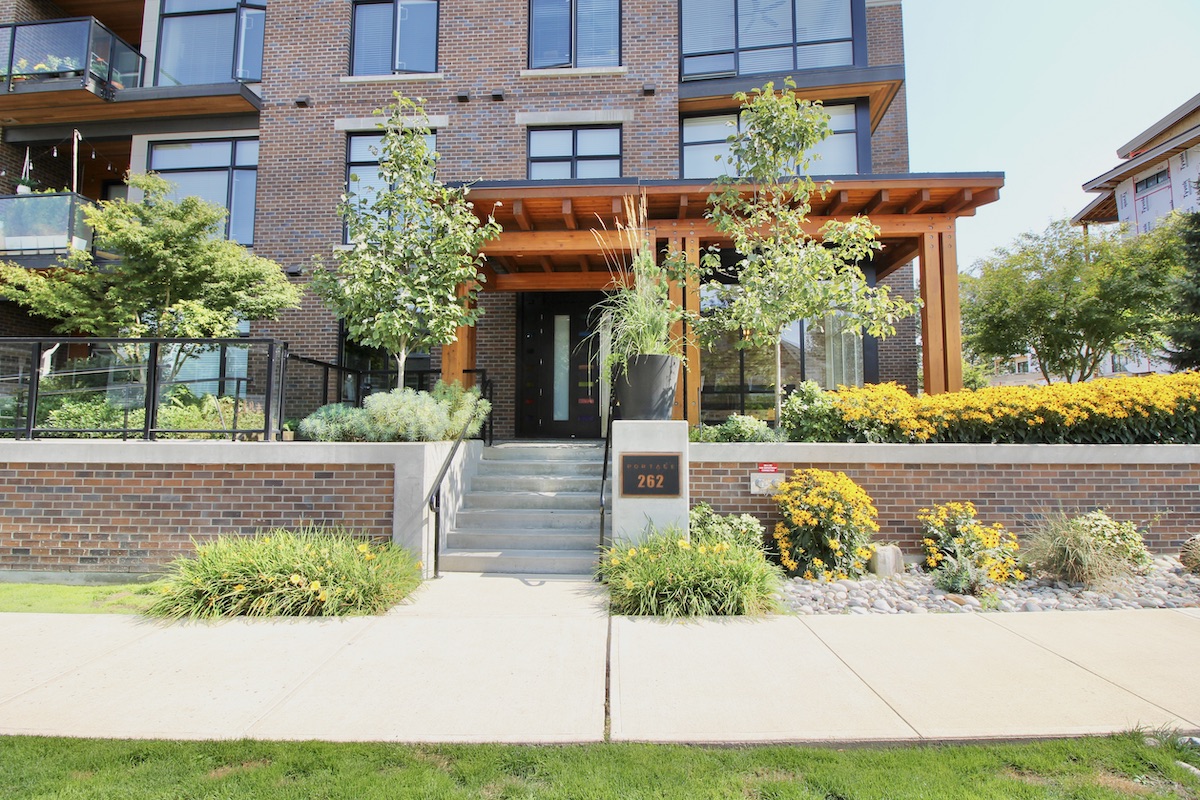413 262 Salter St, New Westminster 28