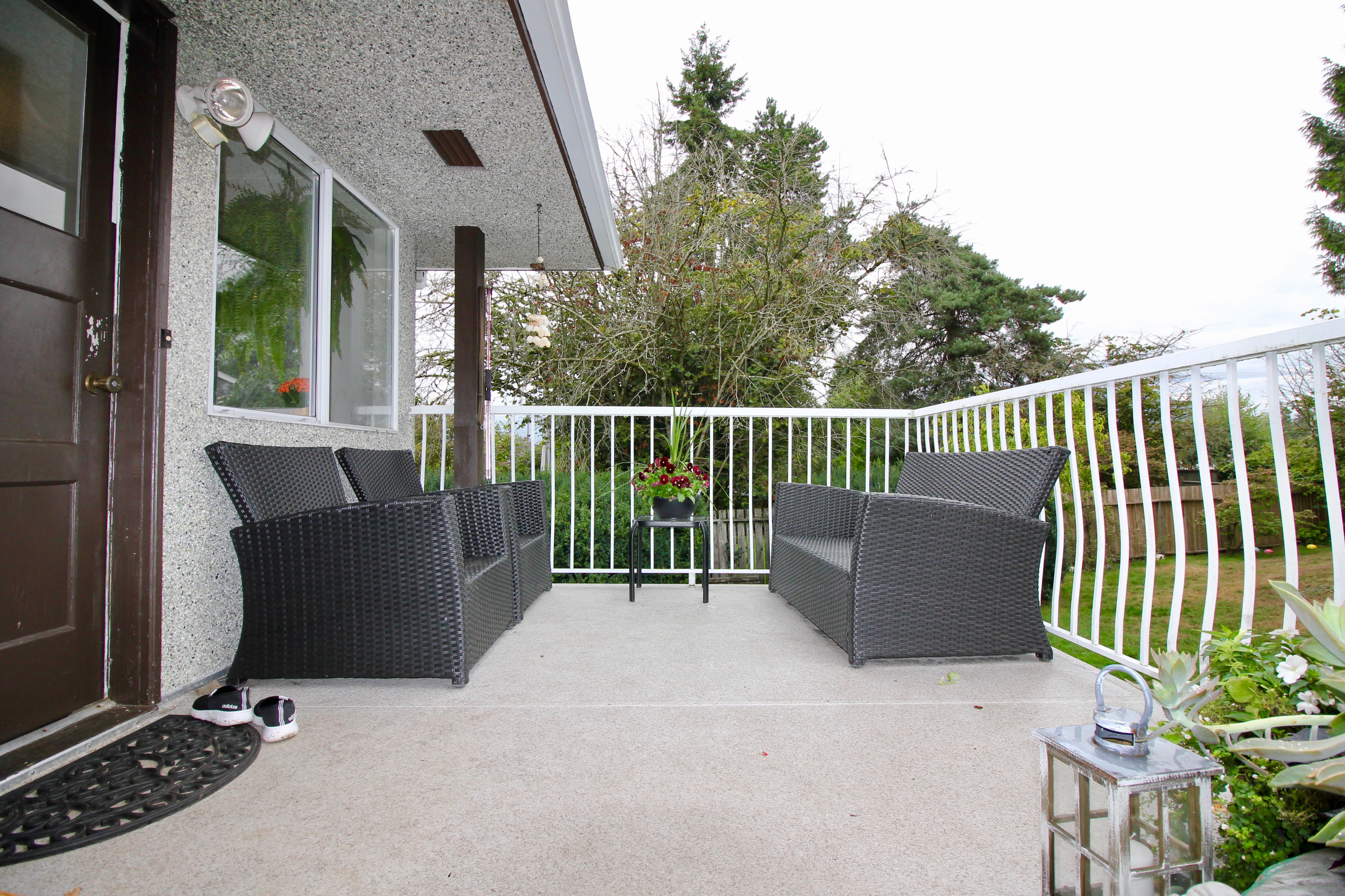 872 Invergarry Avenue 16