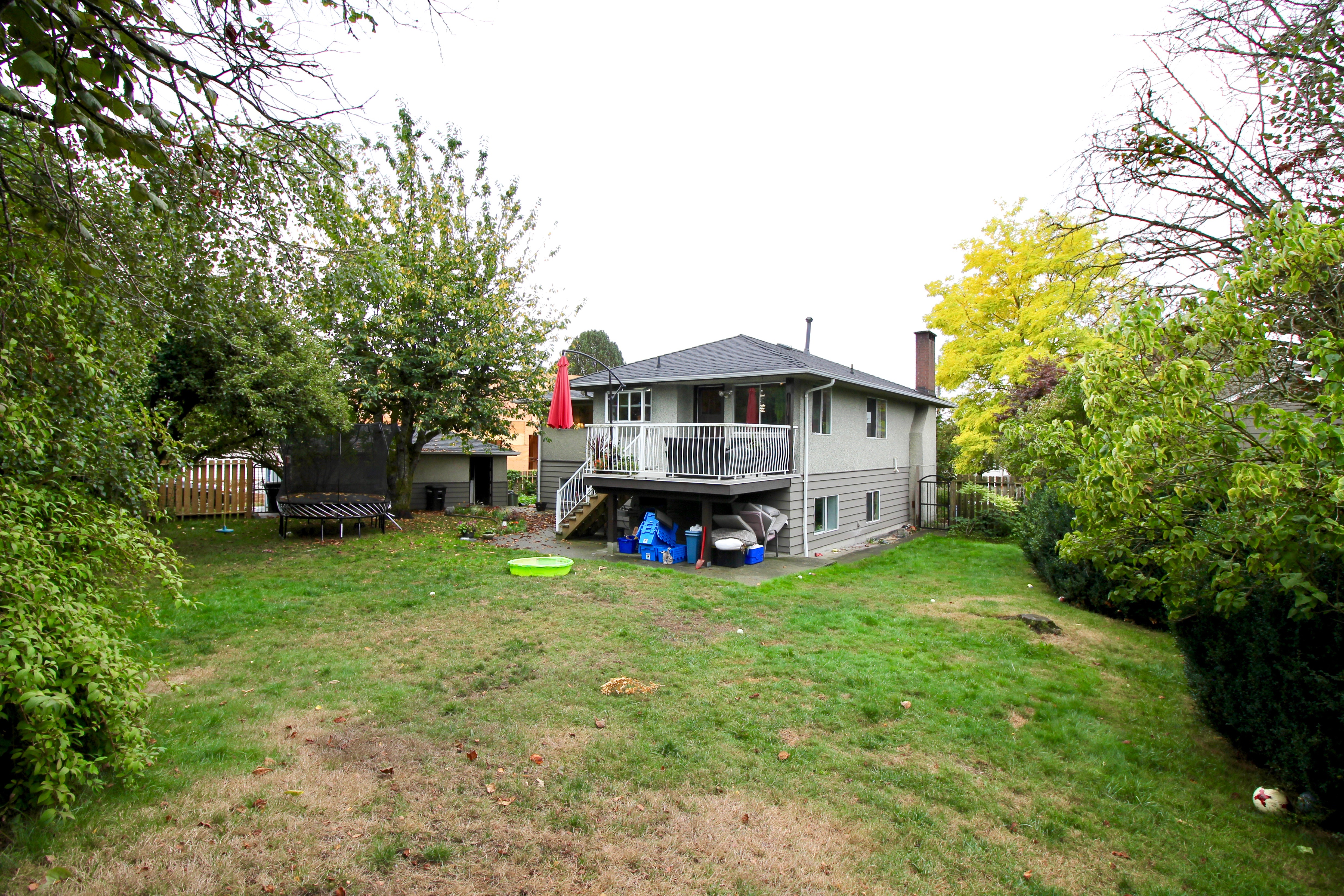 872 Invergarry Avenue 18