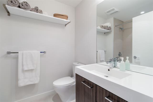 305 4310 HASTINGS STREET 15