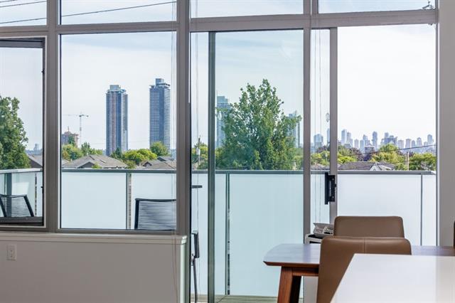 305 4310 HASTINGS STREET 17