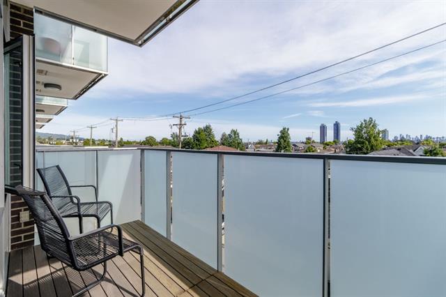 305 4310 HASTINGS STREET 18