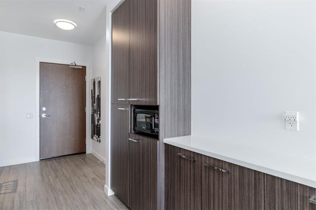 305 4310 HASTINGS STREET 5