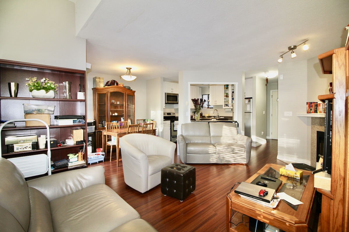 8 98 BEGIN STREET, COQUITLAM 4