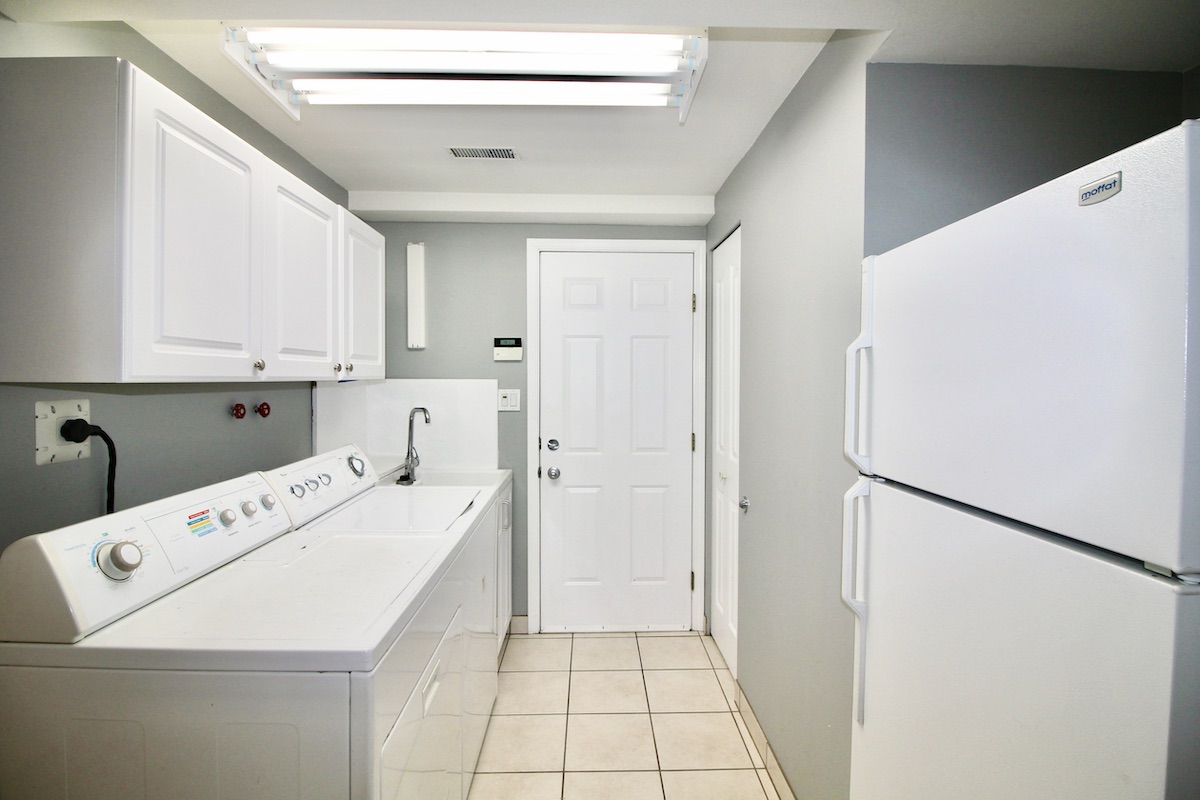 1110 Fell Ave, Burnaby 23