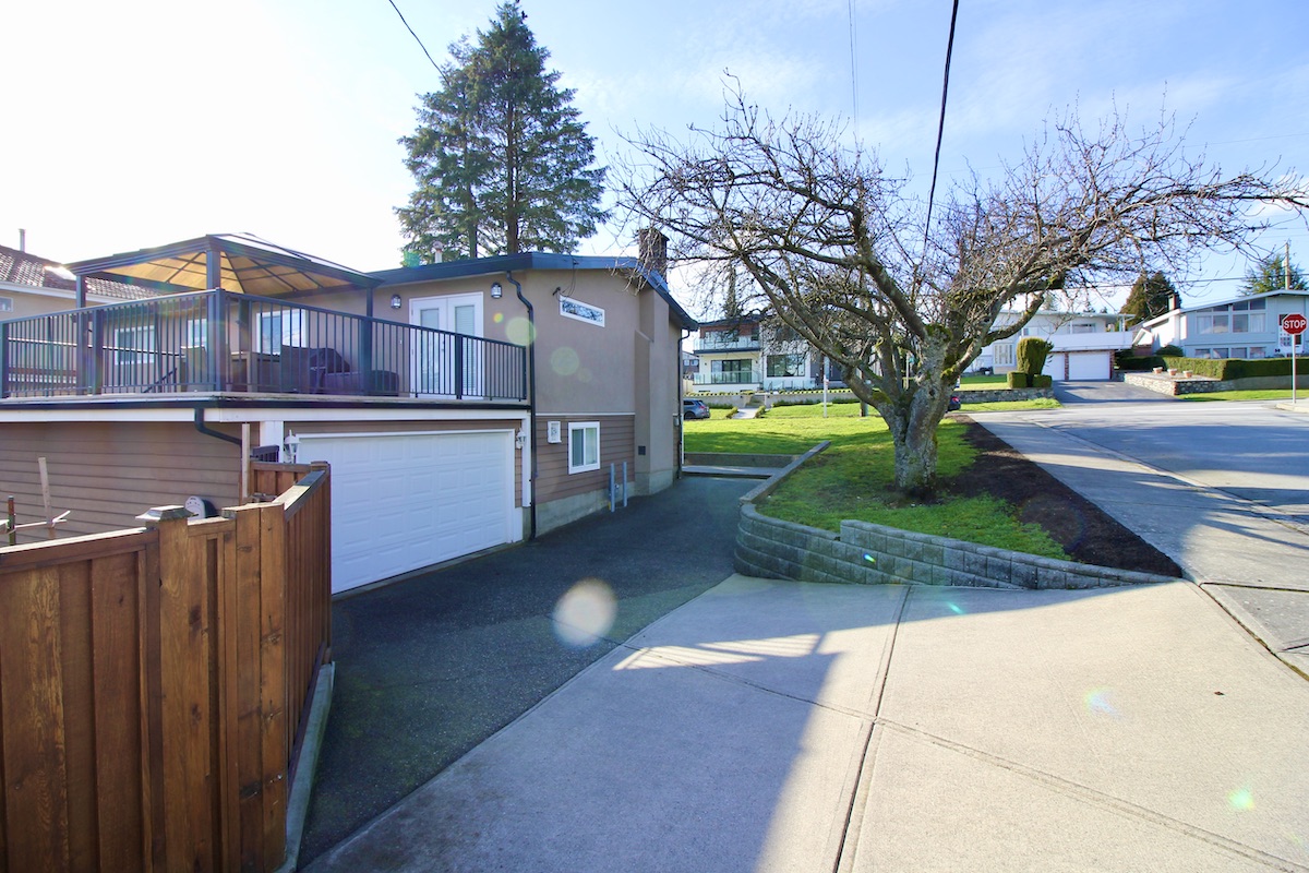 1110 Fell Ave, Burnaby 31