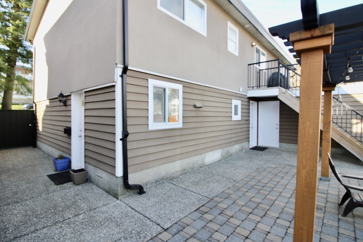 1110 Fell Ave, Burnaby 33