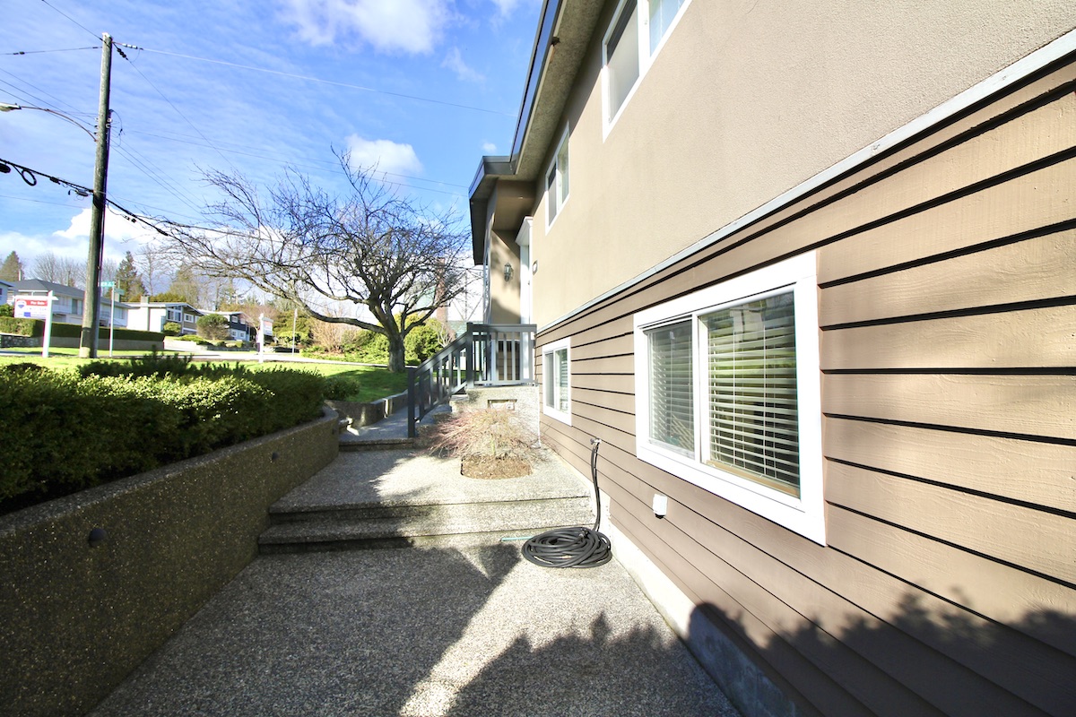 1110 Fell Ave, Burnaby 6