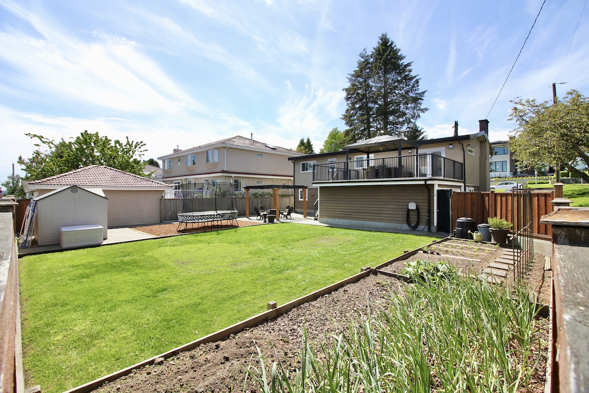 1110 Fell Ave, Burnaby 28
