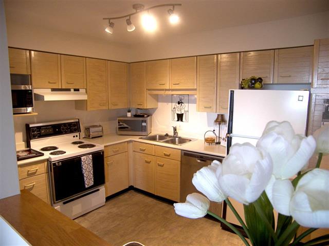 1505 8811 LANSDOWNE ROAD, Richmond 17