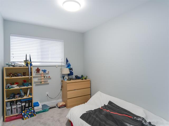 4 N WARWICK AVENUE, BURNABY NORTH 4