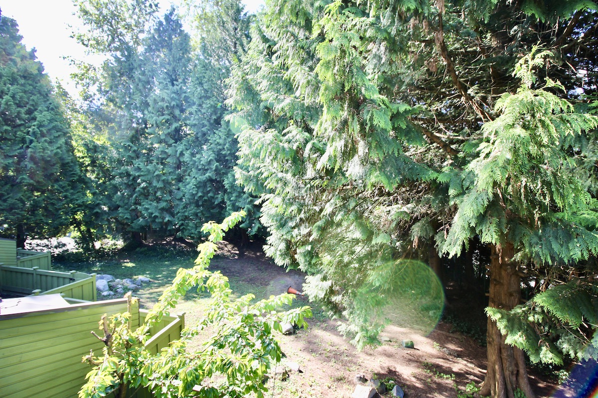 2690 Kingsford Ave, Burnaby 18