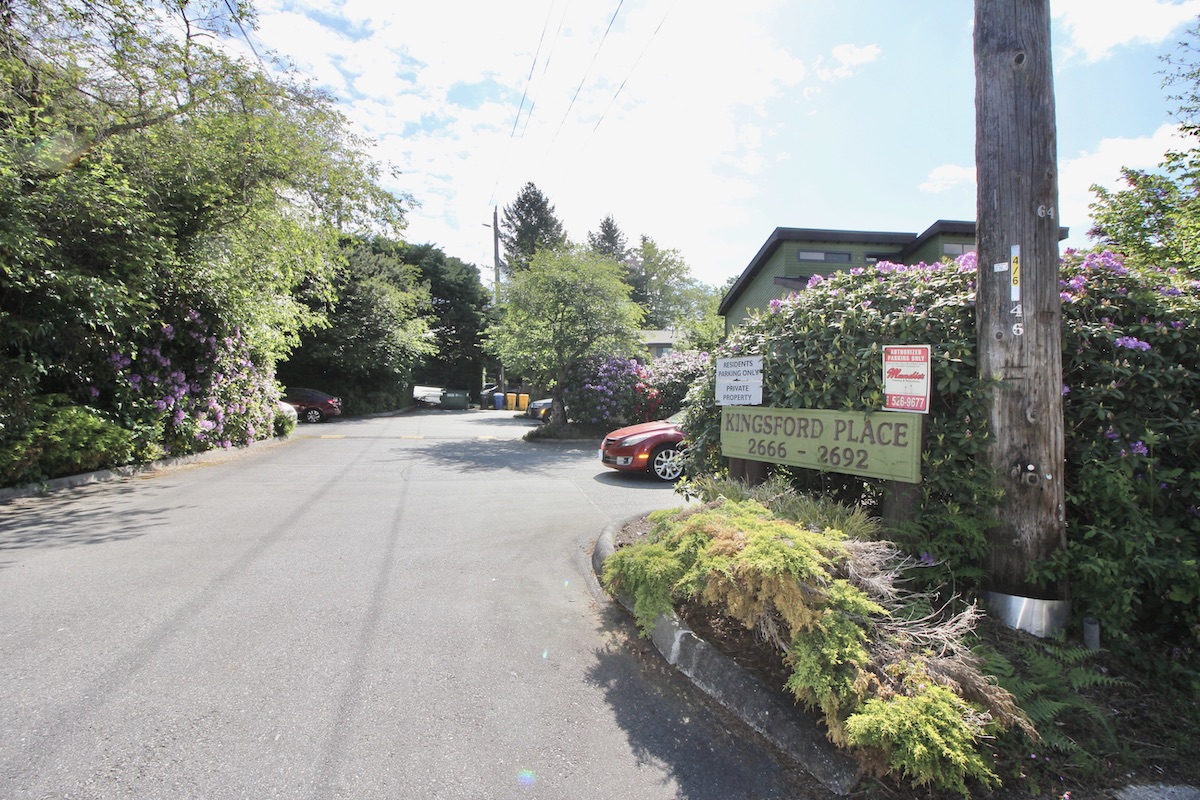 2690 Kingsford Ave, Burnaby 26